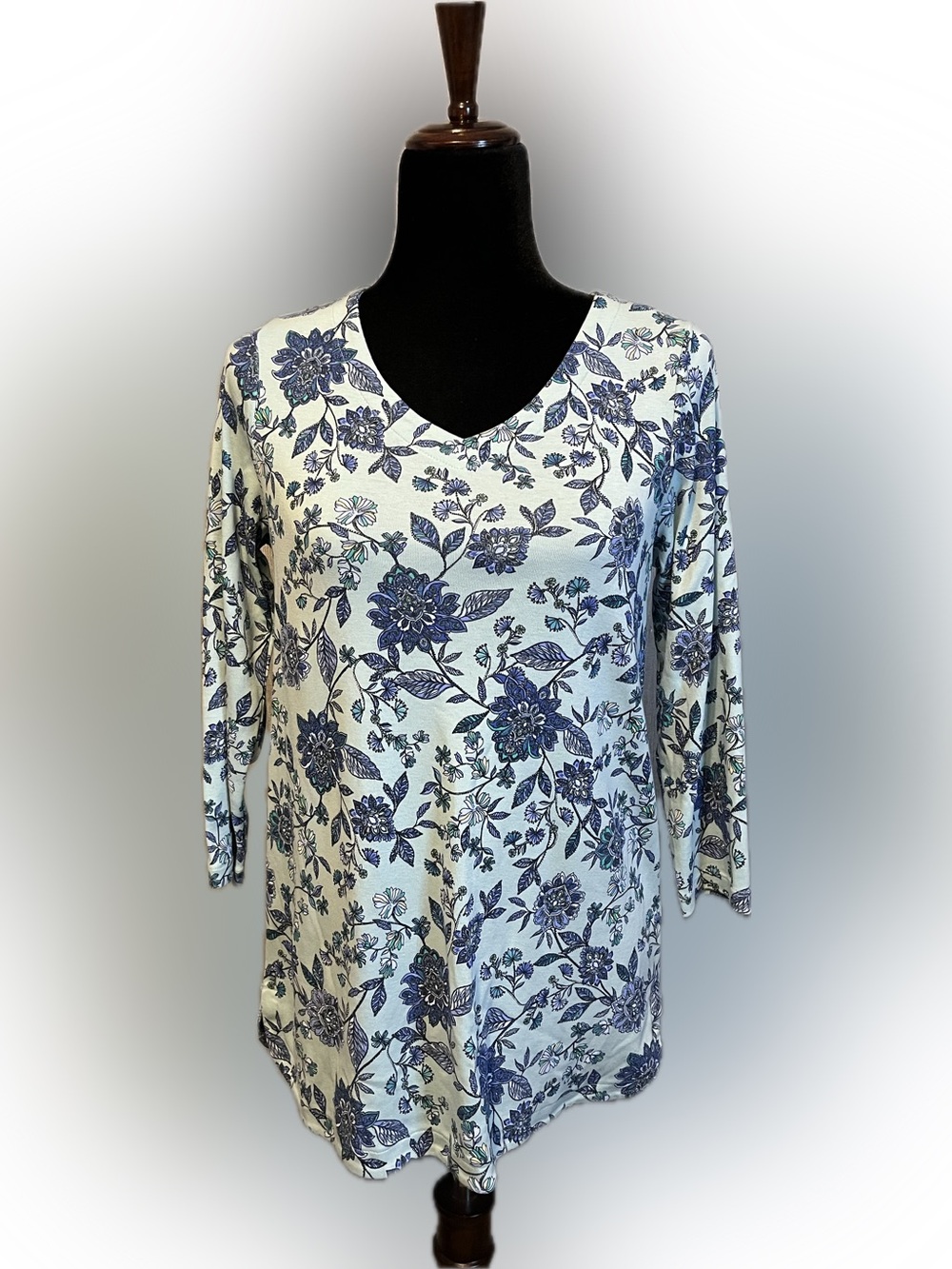 J. Jill Blue and Purple Botanical V-Neck Pima Cotton Tee size S